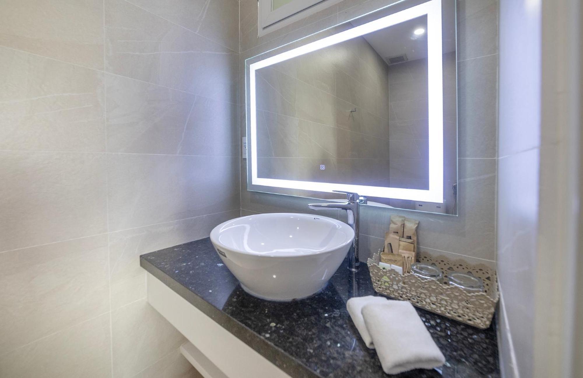 Tiffany Hotel & Restaurant Phan Thiet Kültér fotó
